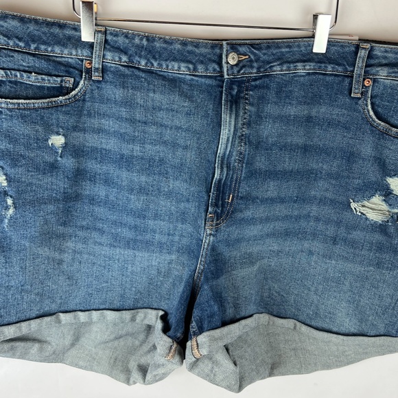 NWT: old navy High-Waisted O.G. Straight Ripped Jean Shorts (28) $40 - Picture 5 of 15